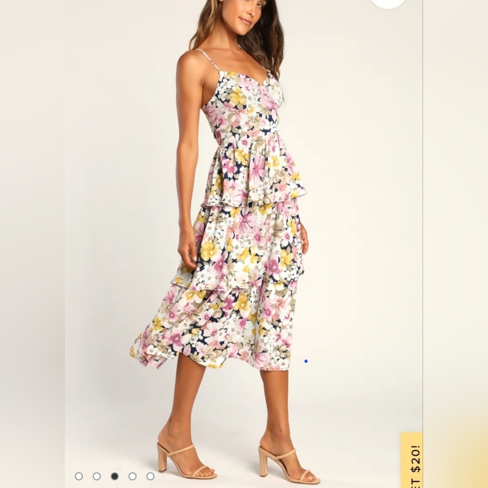 NWT - Lulu's Boldly Blossoming multi floral tiered Ruffle dress
